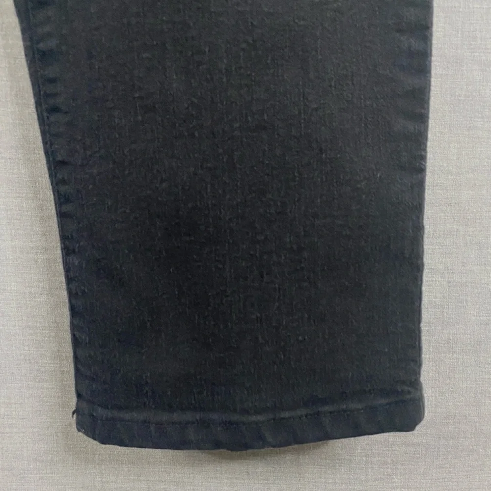 Women’s Christopher and Banks Signature
Slimming Mid Rise Jeans in Black Size 14 - Picture 4 of 7